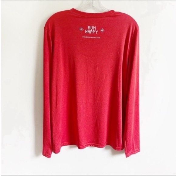 Brooks Equilibrium Run Happy shirt red holiday festive long sleeves Dri fit - Picture 8 of 8